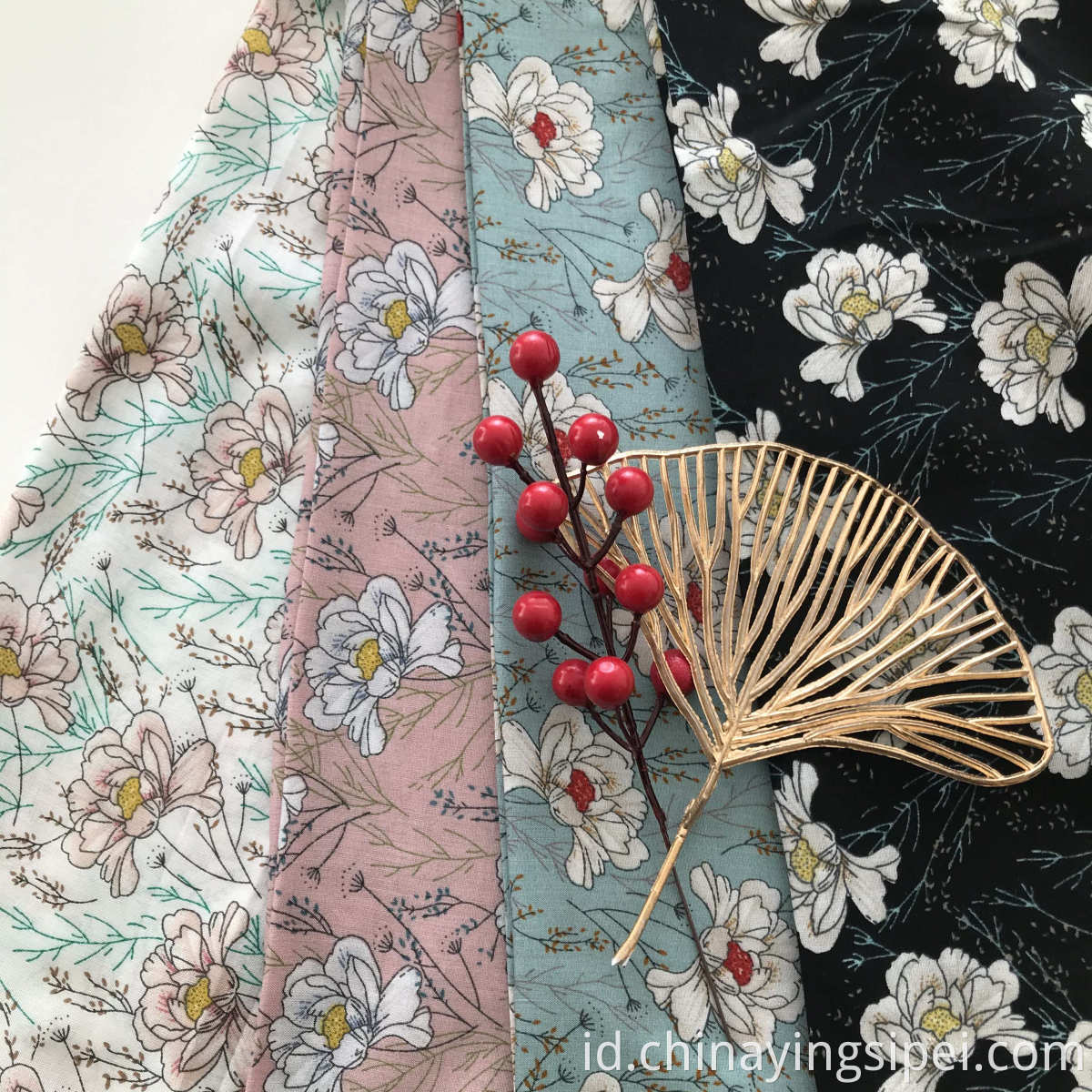 Desain Baru Floral Print Fabric Rayon Fabric Stock Lot in Shaoxing for Dress